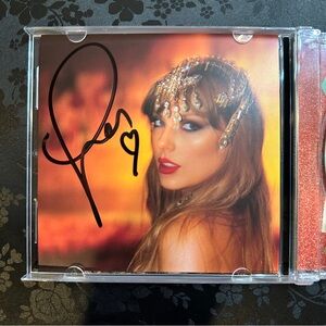 *NEW IN-HAND* Taylor Swift- The Life of a Showgirl Signed CD Insert #1